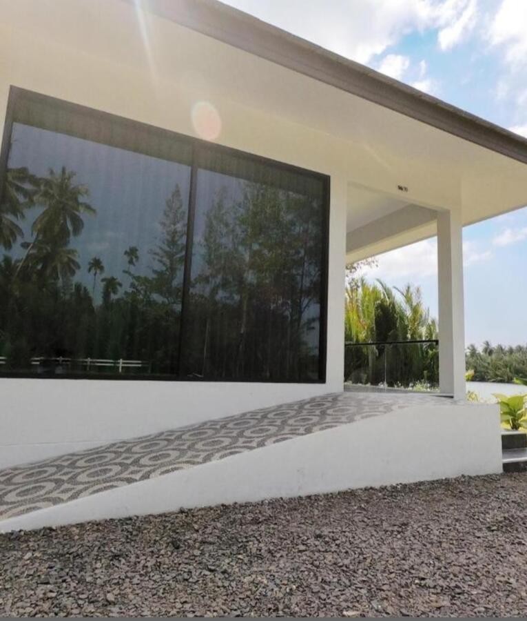 Suan Son Villa Koh Sa Nher สวนสนธิ์วิลล่า เกาะเสนอ Sha Сурат-Тхані Екстер'єр фото